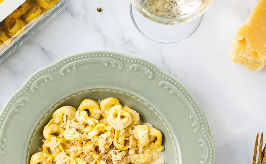 Tortellini in crema di parmigiano